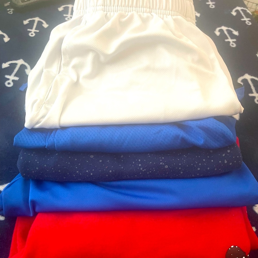 5 pair of boys Nike shorts 1 pair still has tags on it